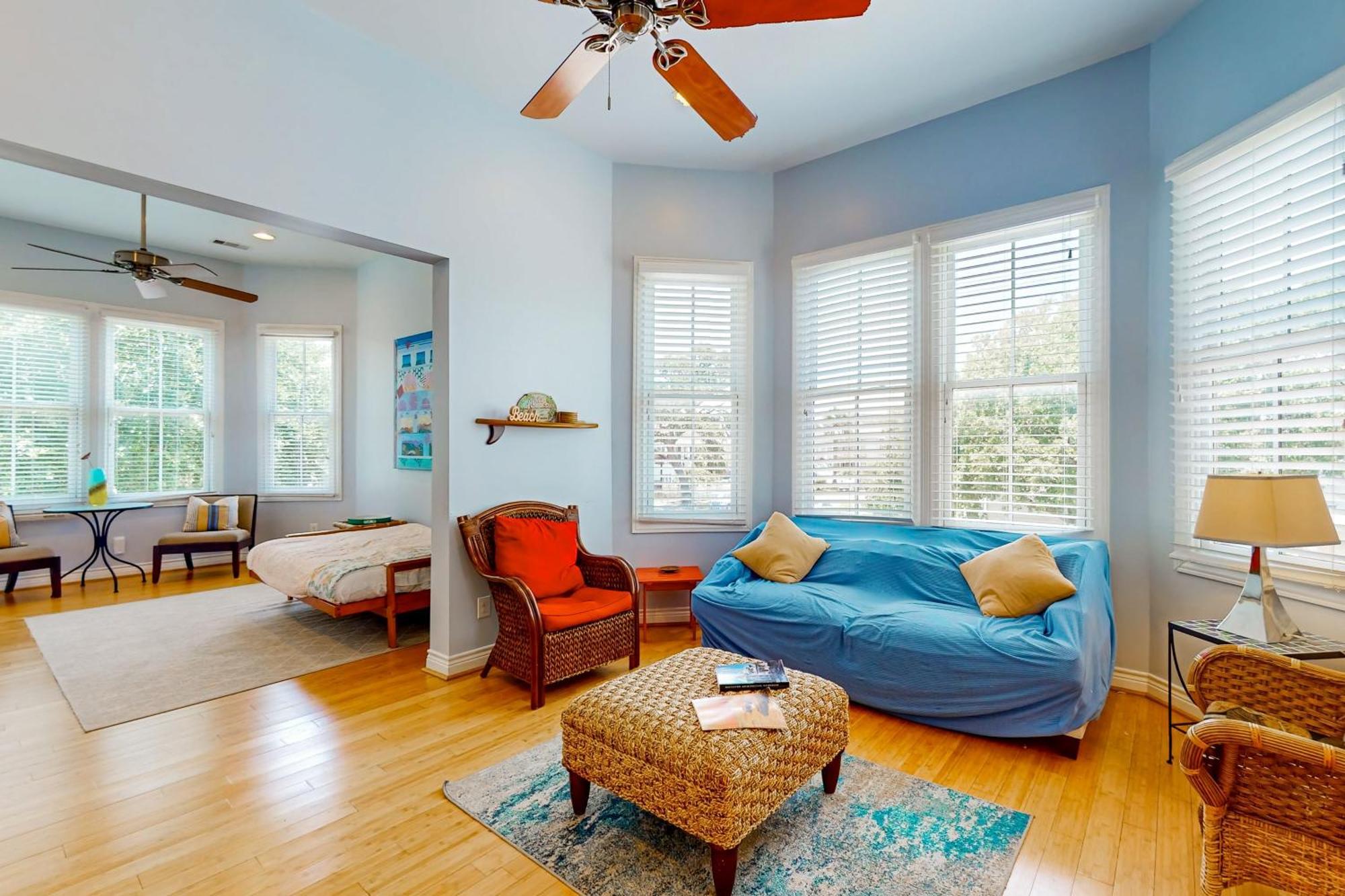 Under The Avenue Apartment Galveston Exterior photo