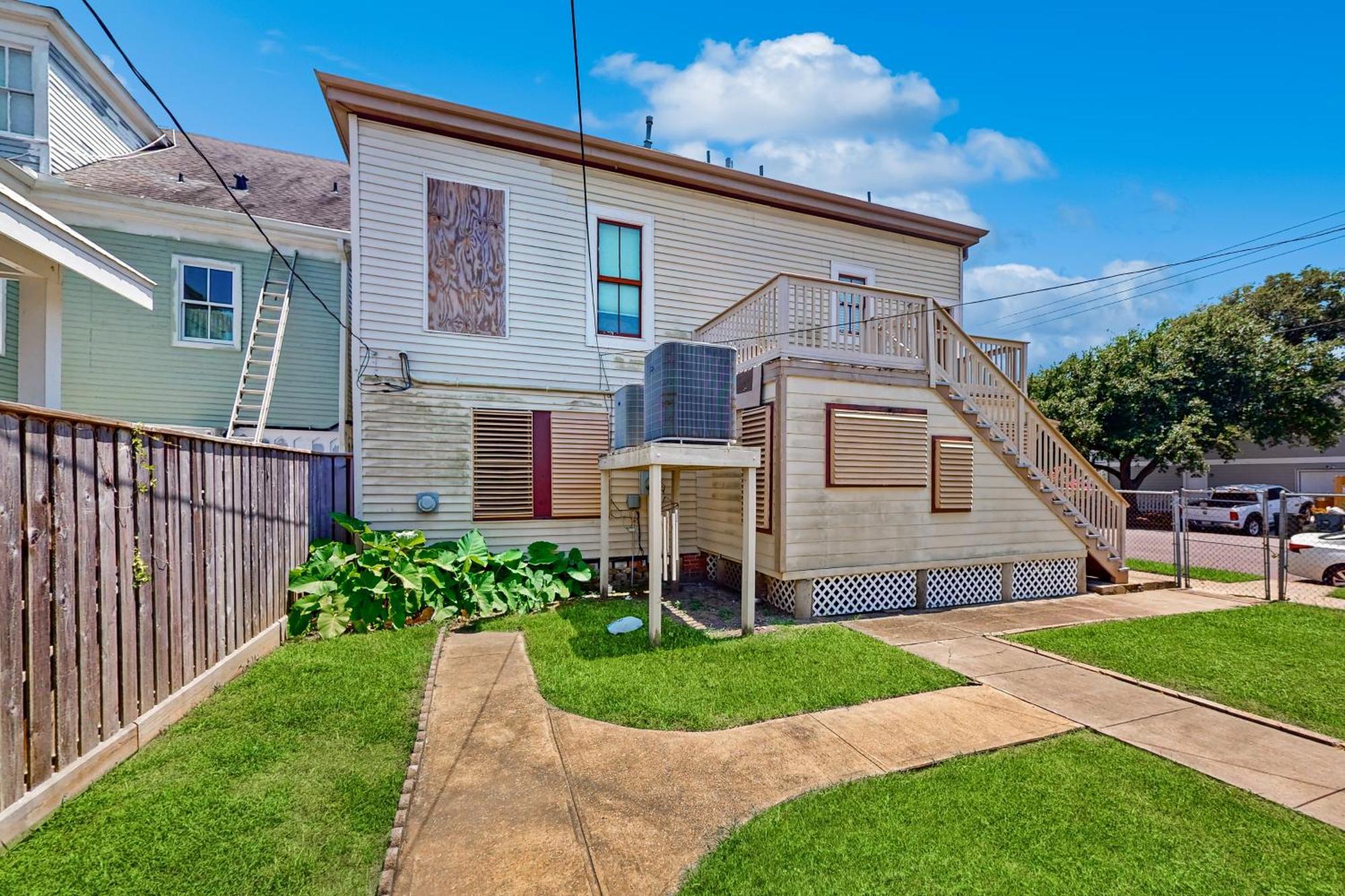 Under The Avenue Apartment Galveston Exterior photo